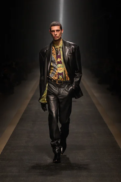Look 7